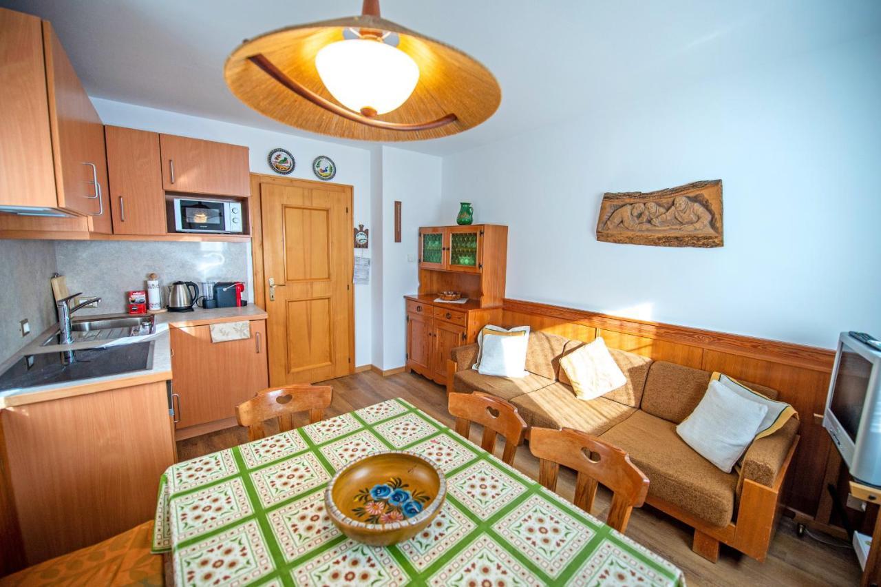 Apartments Cesa Bruma Urtijëi Buitenkant foto